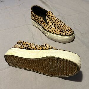 7.5 cheetah print slides